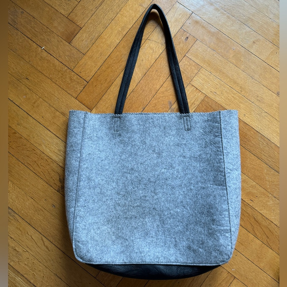 Sondra Roberts Squared Felt Tote 👜